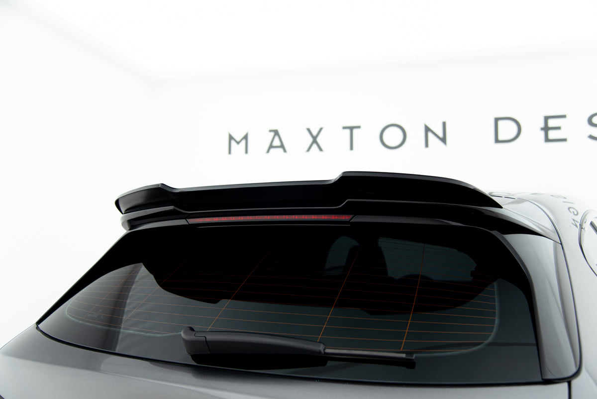 Spoiler Cap V.1 i blank sort ABS til BMW M135i F70 sett fra siden
