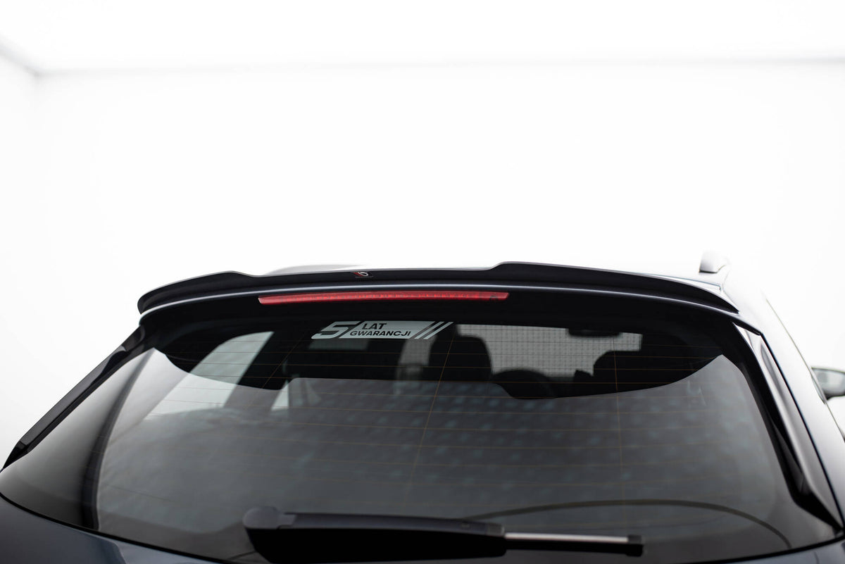 Spoiler cap V.1 til Seat Leon Cupra ST Mk3 sett bakfra montert på bilen