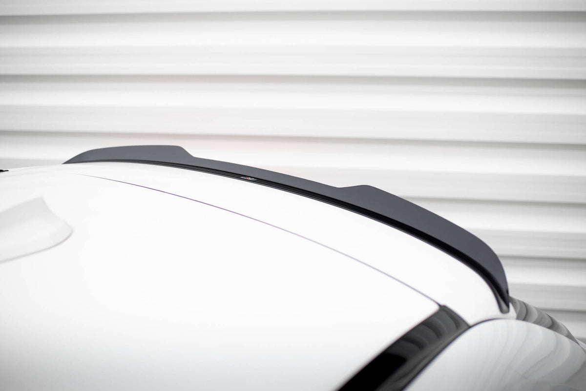 Spoiler BMW 5 Touring G31 montert på bil, detaljvisning av passform