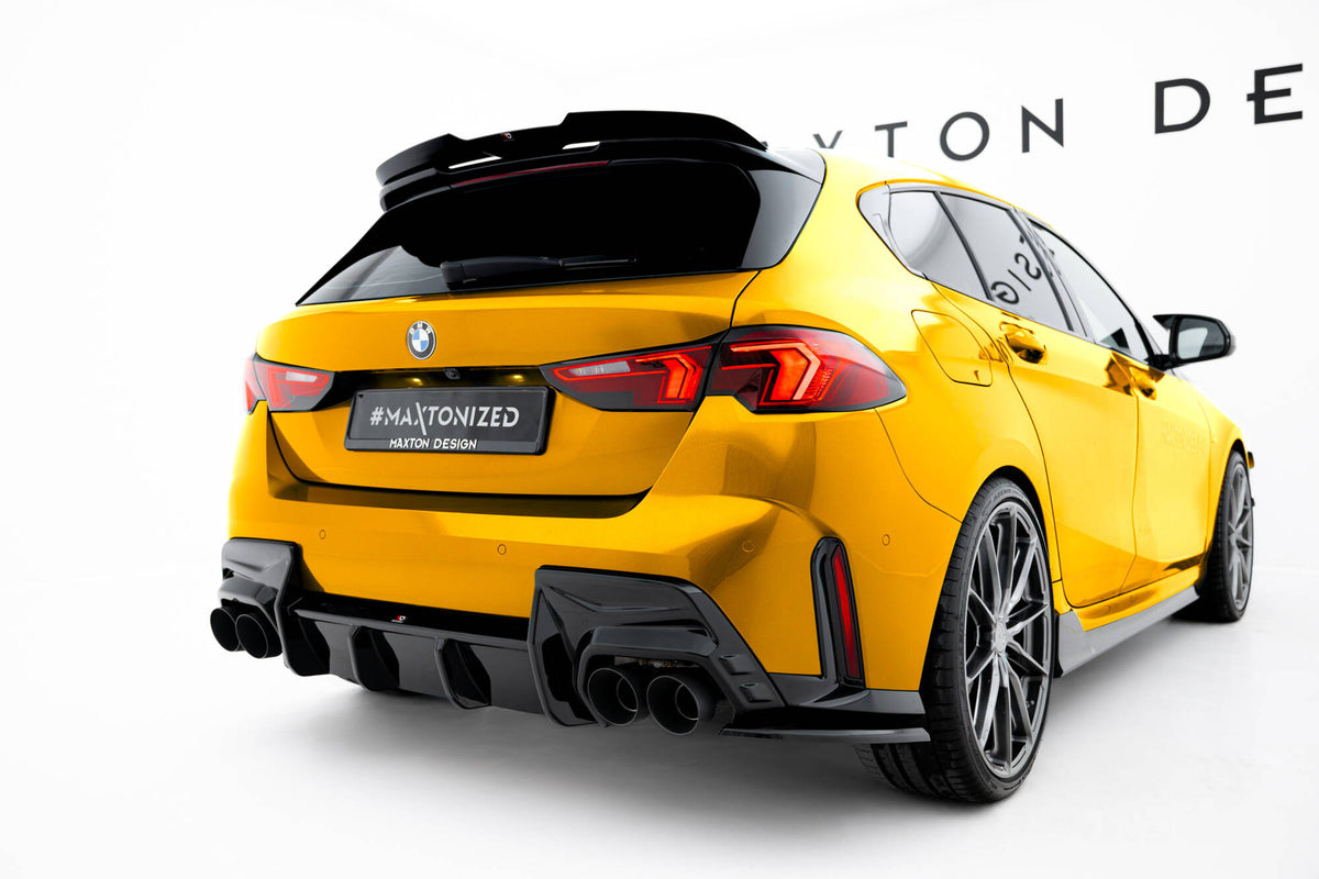 Nærbilde av 3M-tape på Spoiler Cap til BMW 1-serie F70