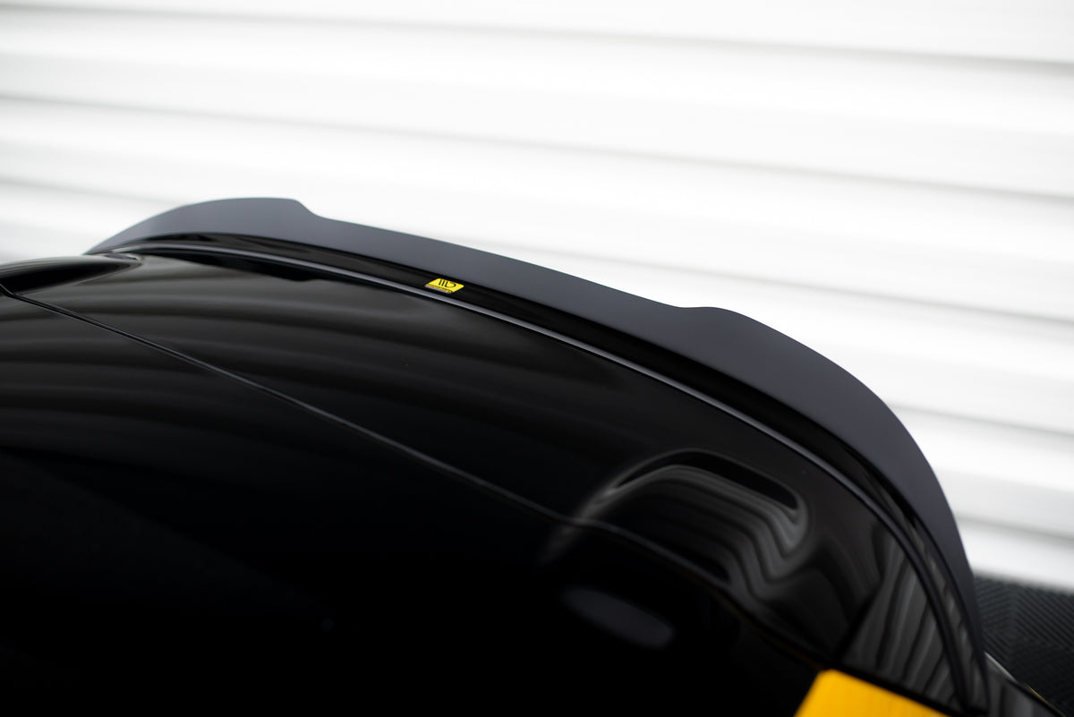 Maxton Design spoiler cap montert på VW Scirocco hekk sett ovenfra