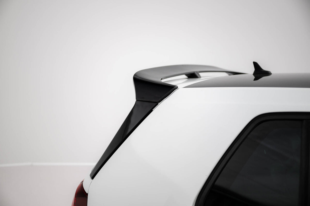 VW Golf R-Line MK7 med Maxton-spoiler sett fra siden