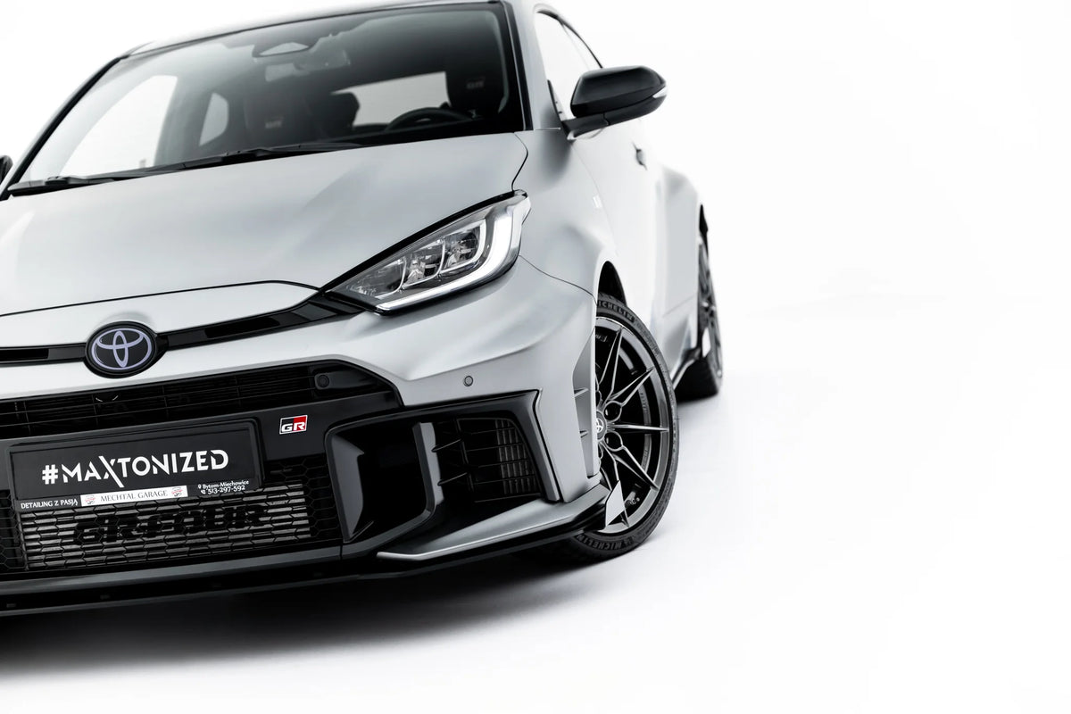 10 mm tykk ABS-plast på Street Pro frontsplitter til GR Yaris Mk4 Facelift