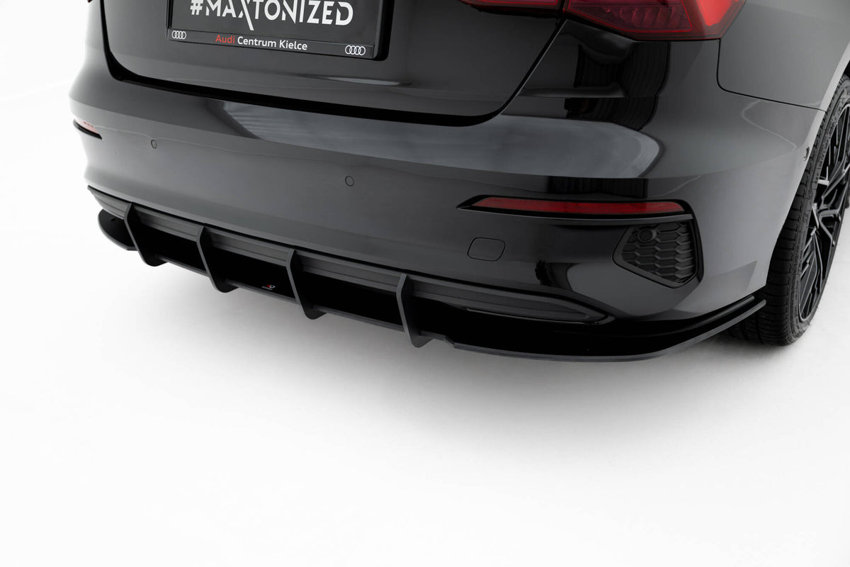 Audi A3 Sedan 8Y sett bakfra med GTI V1-diffuser for forbedret aerodynamikk