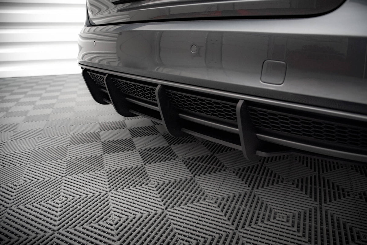 Sentral diffuser montert på Audi A4 B8 Facelift i matt svart finish