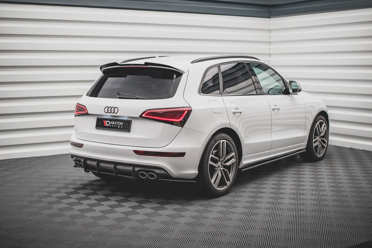 Maxton Design bakdiffuser montert under støtfanger på Audi SQ5, skrå vinkel