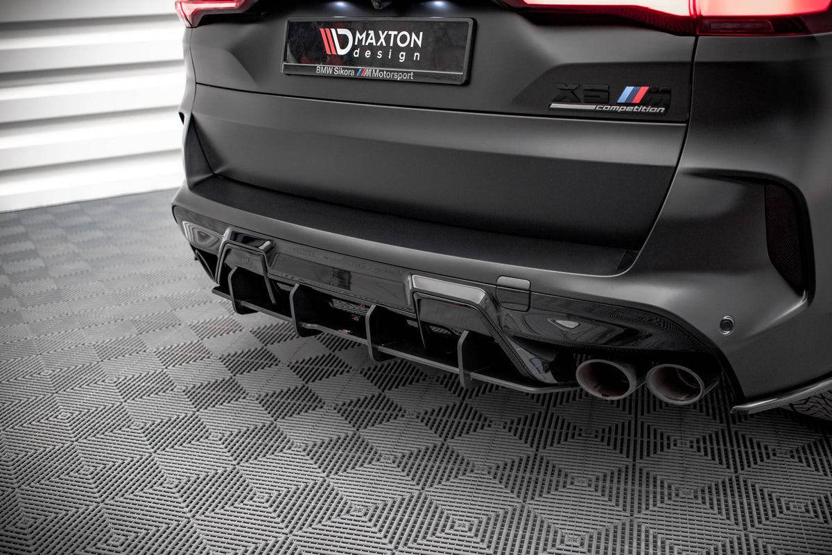 Street Pro diffuser for BMW X5M F95 sett bakfra i blank svart finish