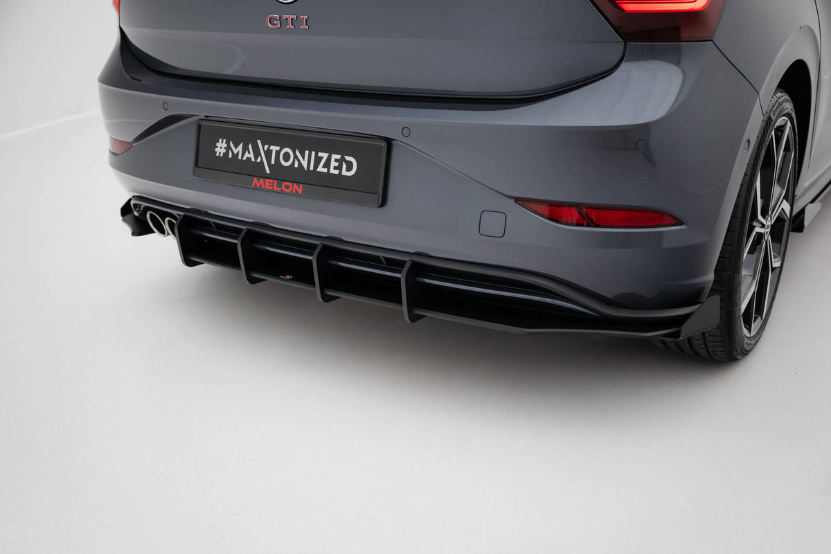 Bakdiffuser i matt svart ABS-plast til Polo GTI i nærbilde