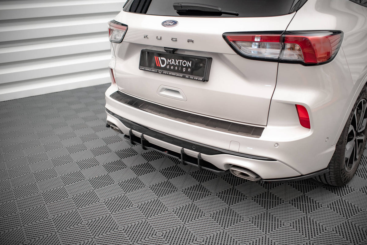 Bakdiffuser Street Pro til Ford Kuga ST-Line Mk3 sett nedenfra