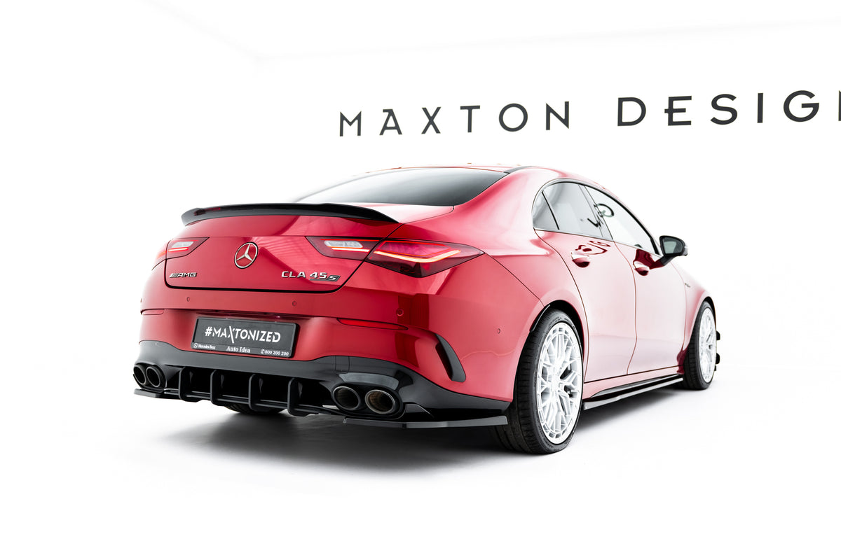 Maxton Design Street Pro diffuser montert på Mercedes CLA 45 Aero, skrå vinkel