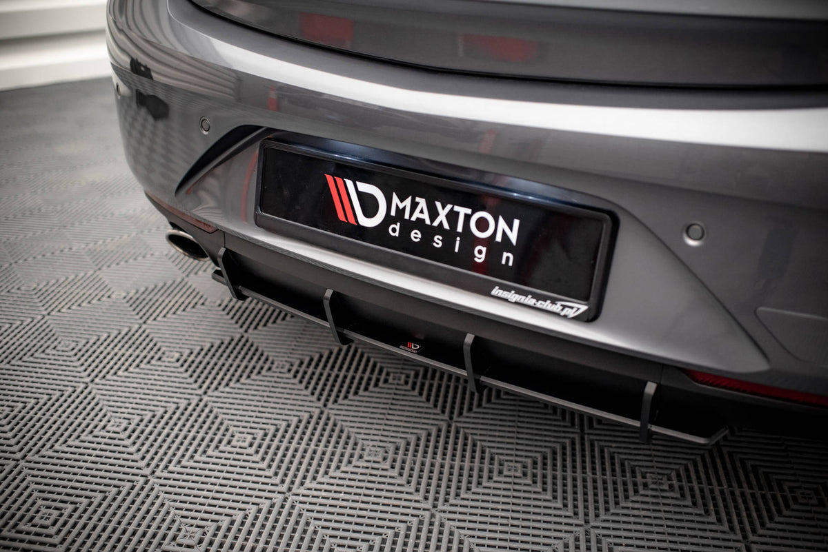 Maxton Design diffuser til Opel Insignia Mk2 vist fra skrå vinkel