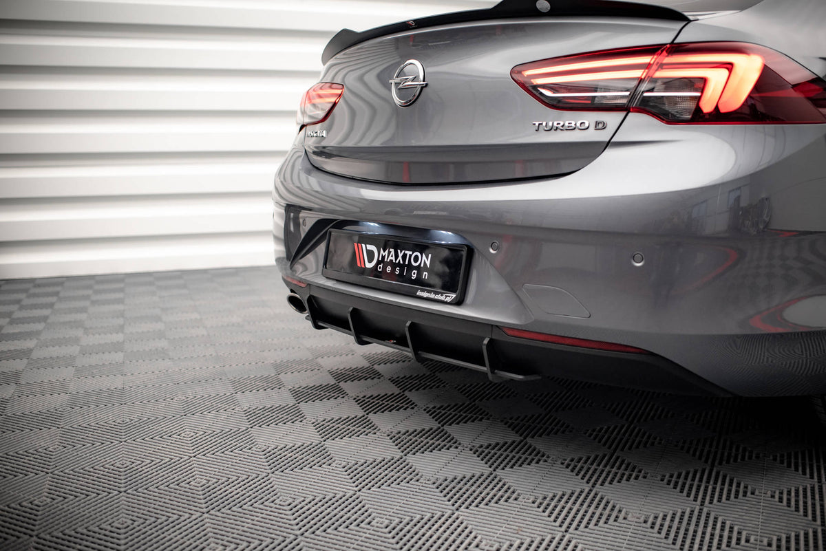 Street Pro bakdiffuser for Insignia Mk2 i nærbilde av overflatetekstur