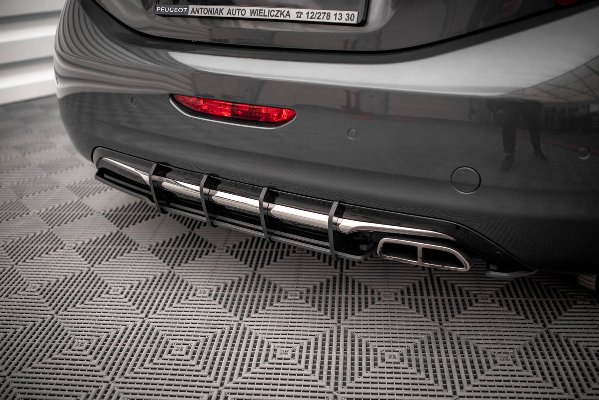 Maxton Design diffuser montert på Peugeot 208 GTi i sort finish