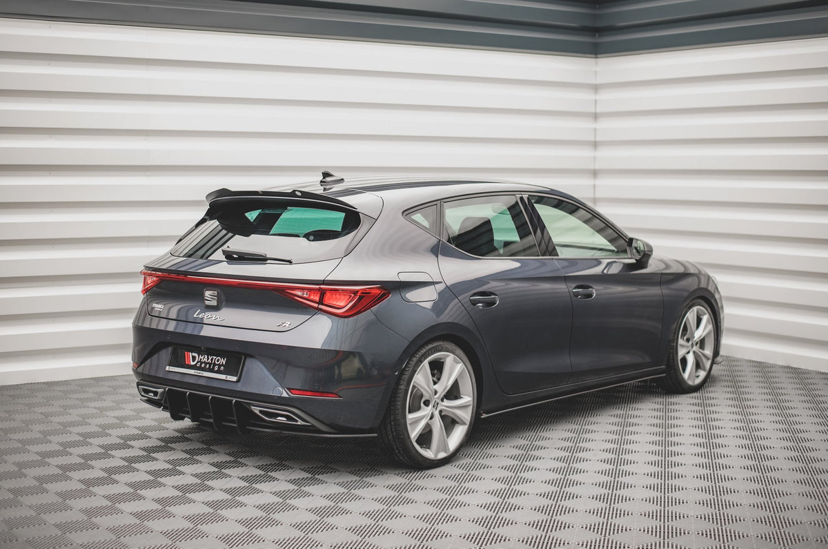 Maxton Design bakdiffusor montert på Seat Leon FR Hatchback Mk4