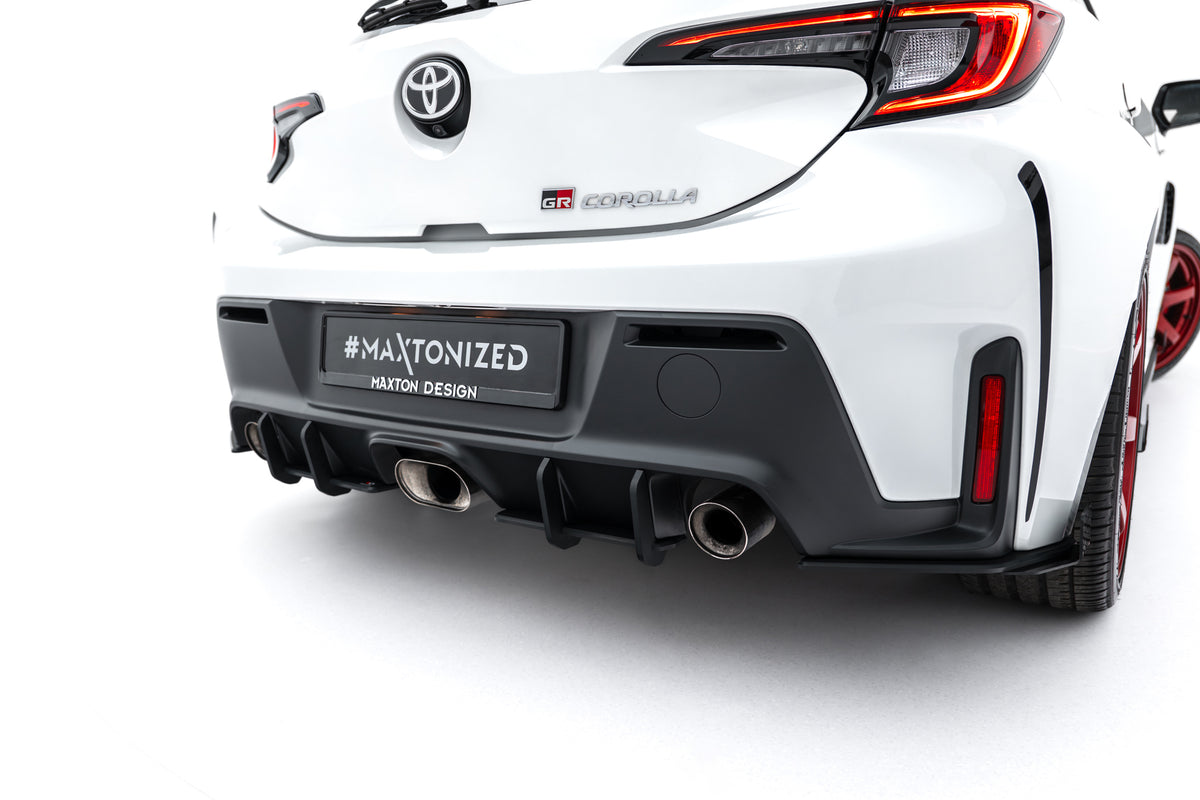 Bakparti på Toyota GR Corolla MK12 med montert Street Pro diffuser i matt svart