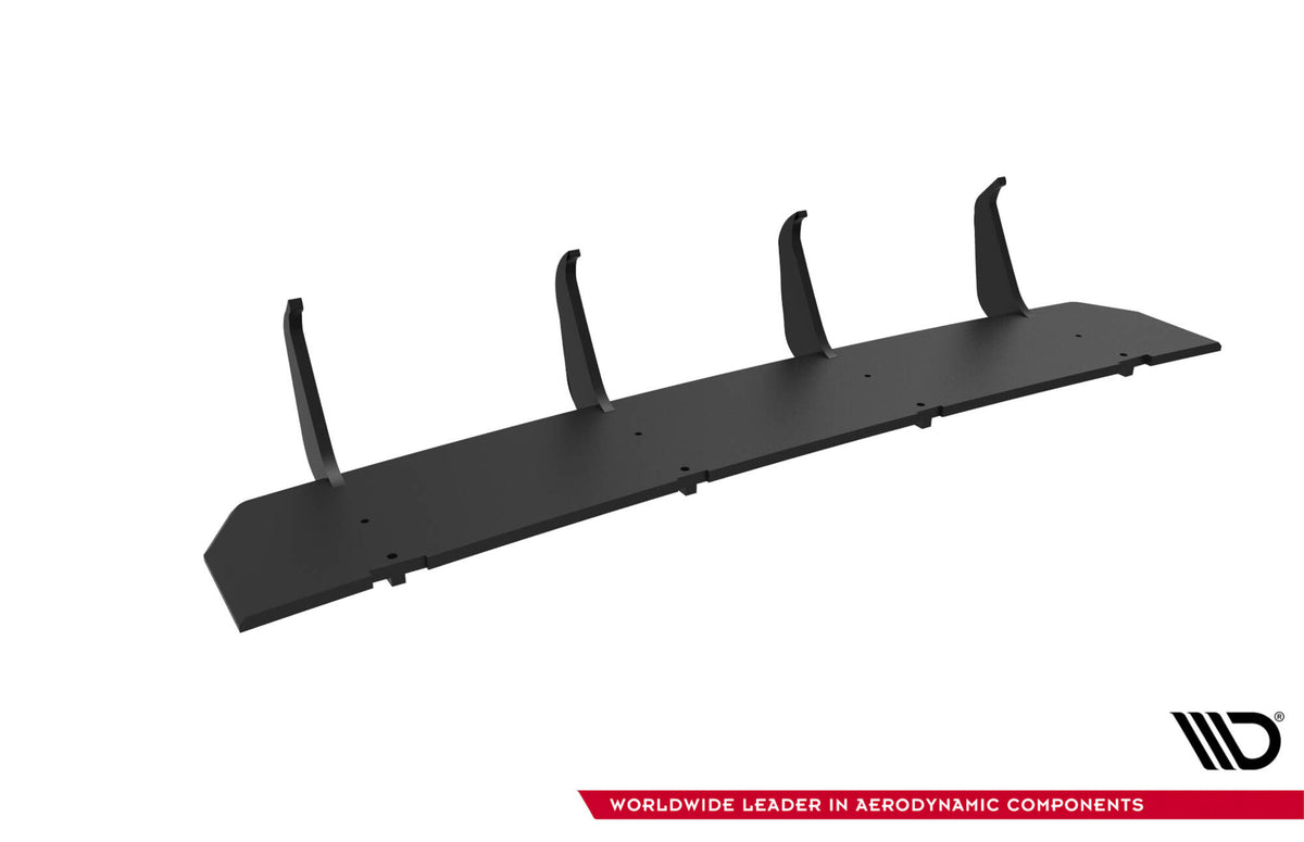Diffuserplate V.1 til VW Golf 8 GTI Clubsport / GTI Facelift – nærbilde av overflaten med blank svart finish