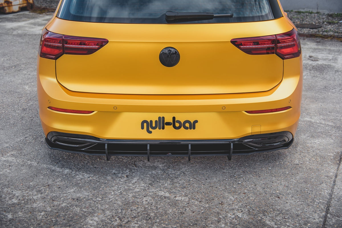 Diffuserplate V.1 til VW Golf 8 – nærbilde av overflatestruktur i sort ABS-plast