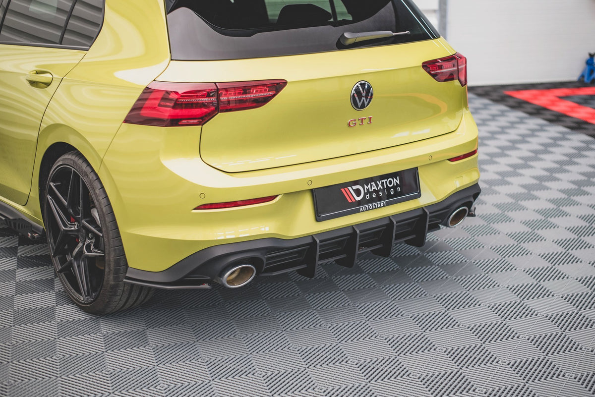 Bakre diffuser Street Pro V.2 til Volkswagen Golf GTI Clubsport Mk8 i matt sort ABS-plast