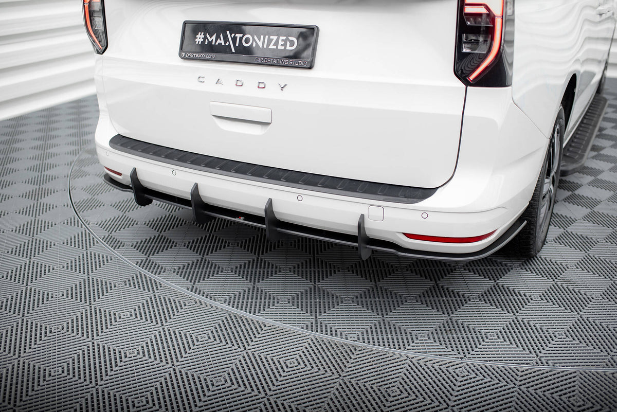 Montert Maxton Design diffuser på VW Caddy Maxi MK5 – sportslig bakre design i svart