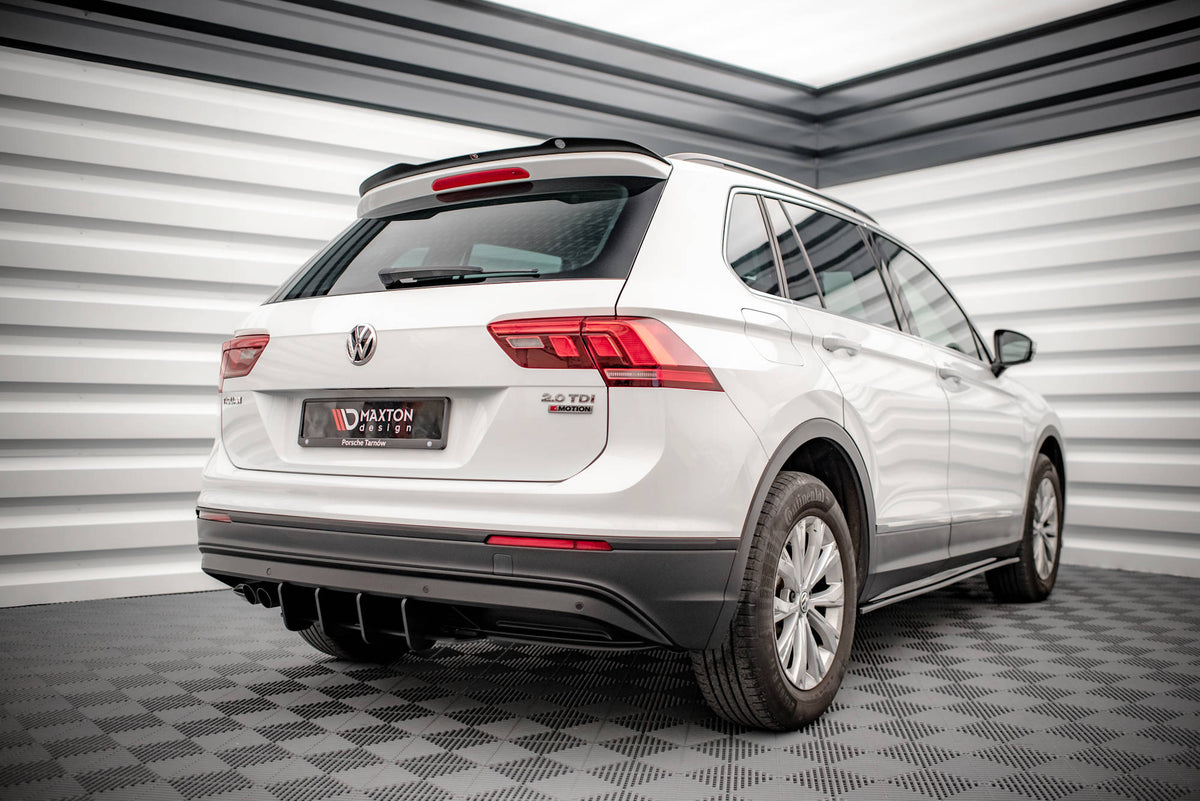 Street Pro bakdiffusor for VW Tiguan Mk2 sett bakfra i blank svart finish