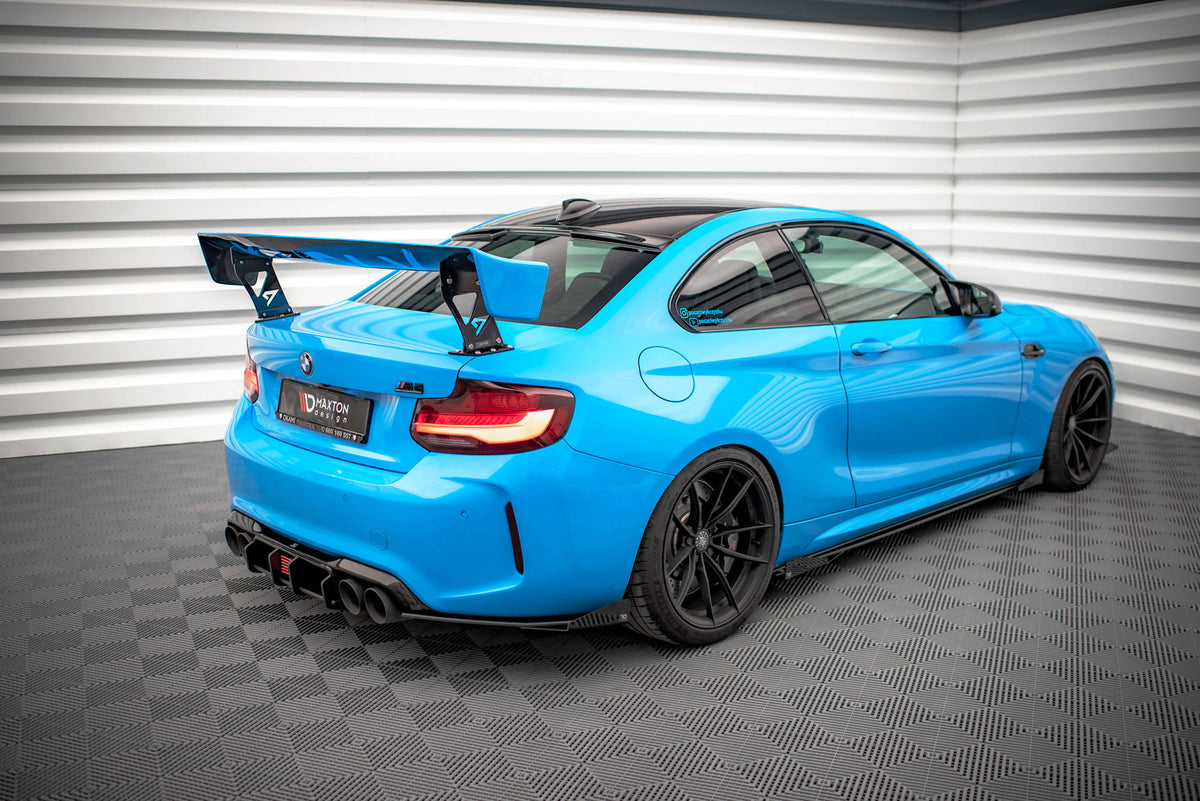 flap montert på BMW M2 F87, frontal visning