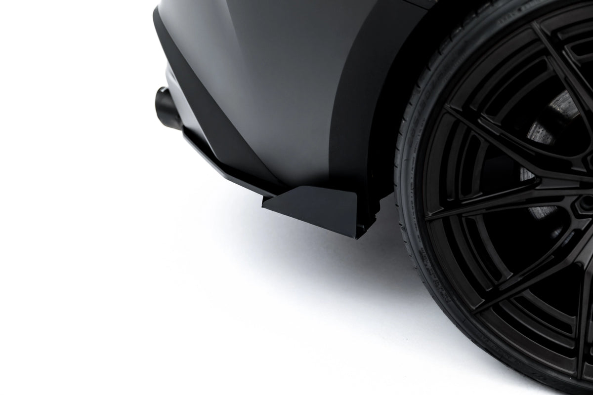 Høyre sidesplitter bak til Lexus IS 500 Mk3 Facelift 2 montert