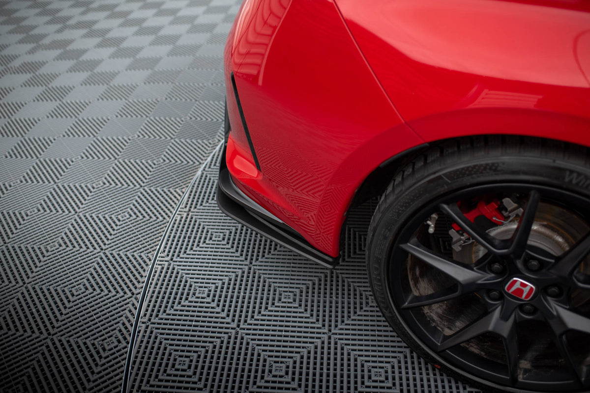 Nærbilde av Street Pro sidesplitter i 10 mm ABS til Civic Type-R
