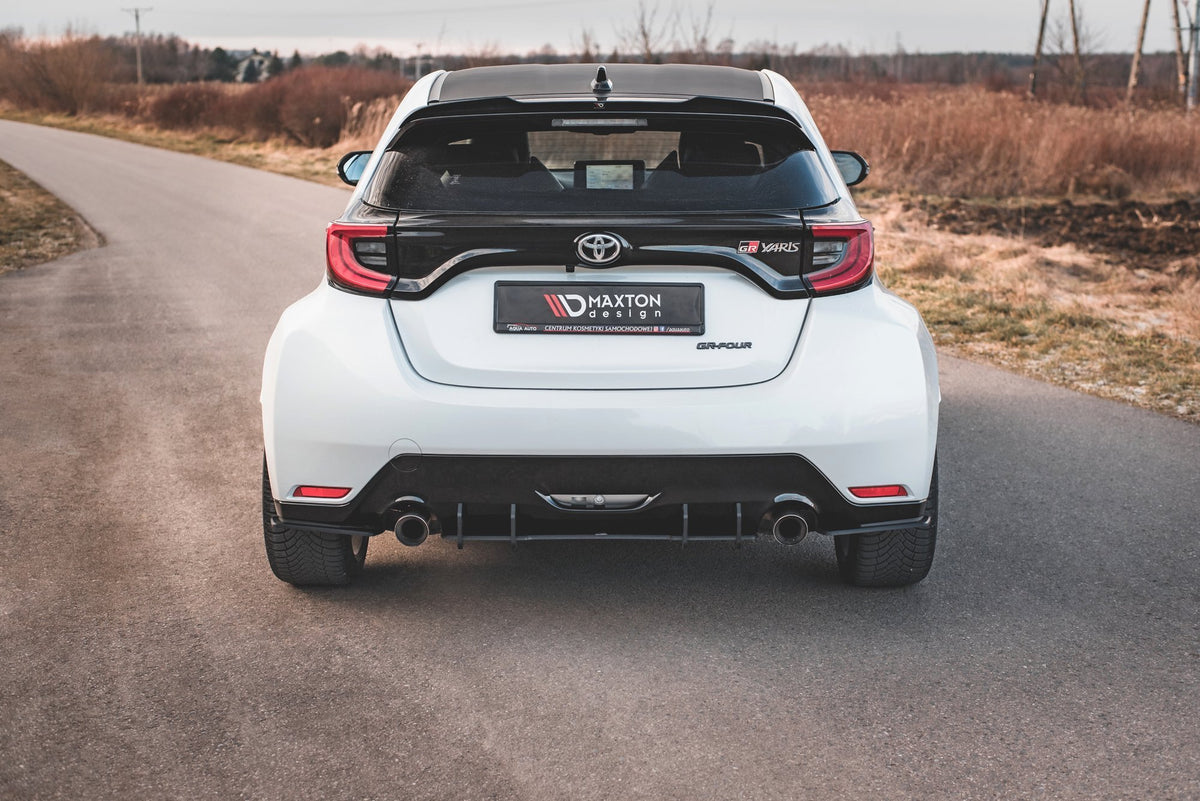Sideflaps Bak Toyota Gr Yaris MK4 RS – nærbilde av flaps