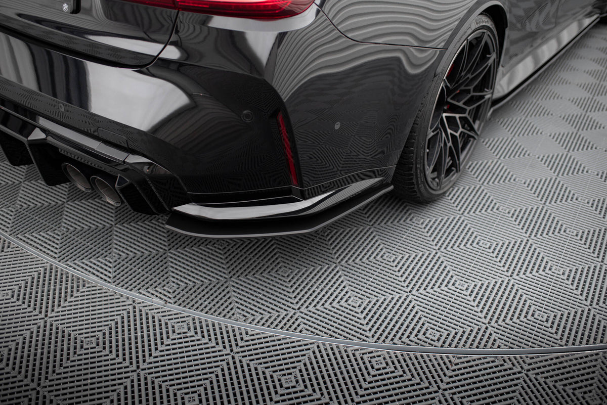Street Pro sideflaps bak V.2 for BMW M3 G80 i matt svart, sett forfra