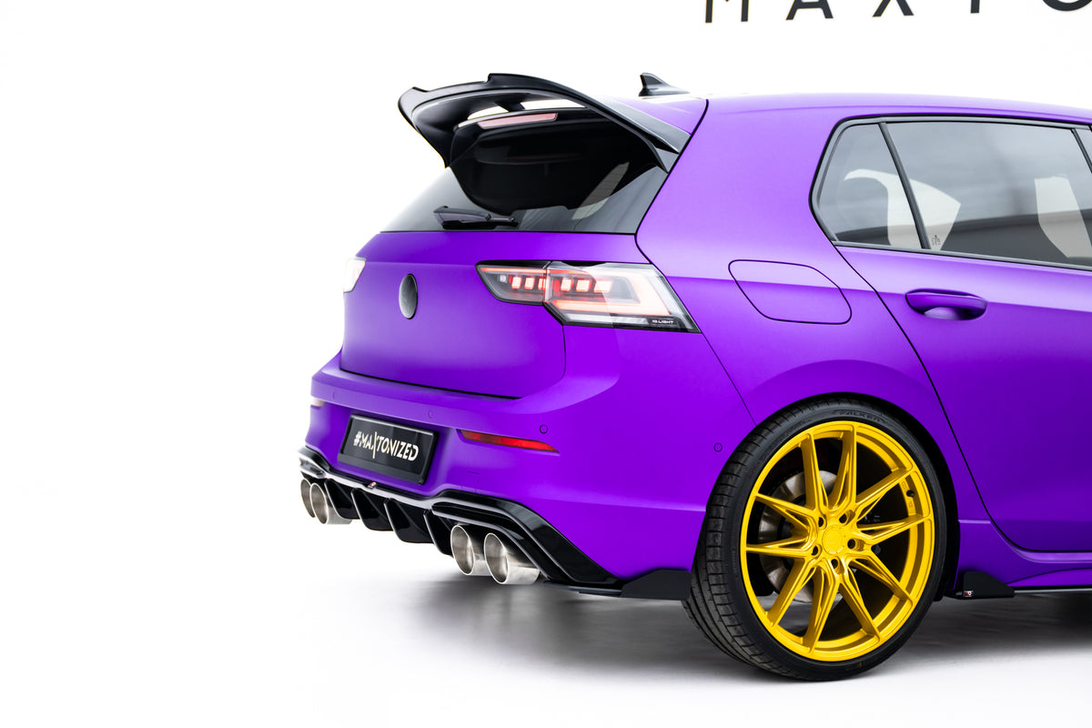 Sideflaps bak V.2 for VW Golf 8 R Facelift sett skrått bakfra