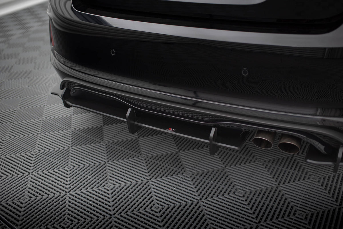 Maxton Design diffuser montert på bakre støtfanger til Ford Fiesta MK8 ST