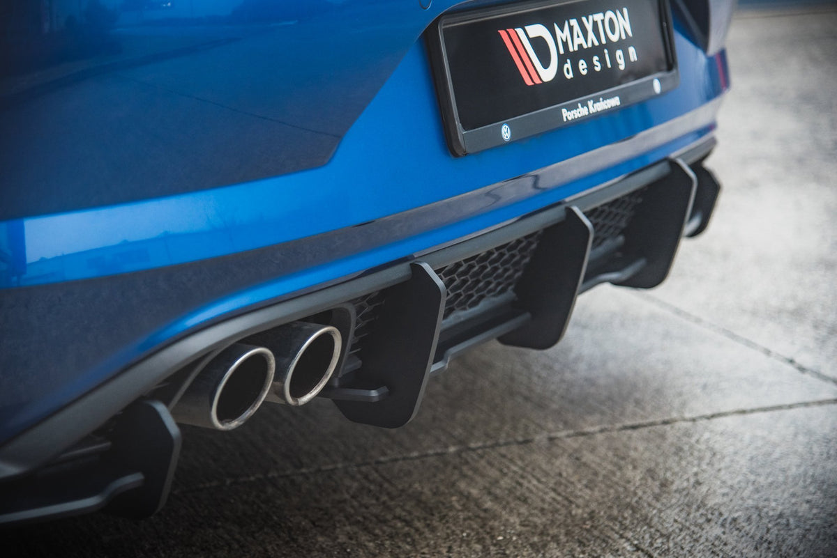 Bakdiffuser til Volkswagen Polo GTI MK6 montert på bil sett fra siden
