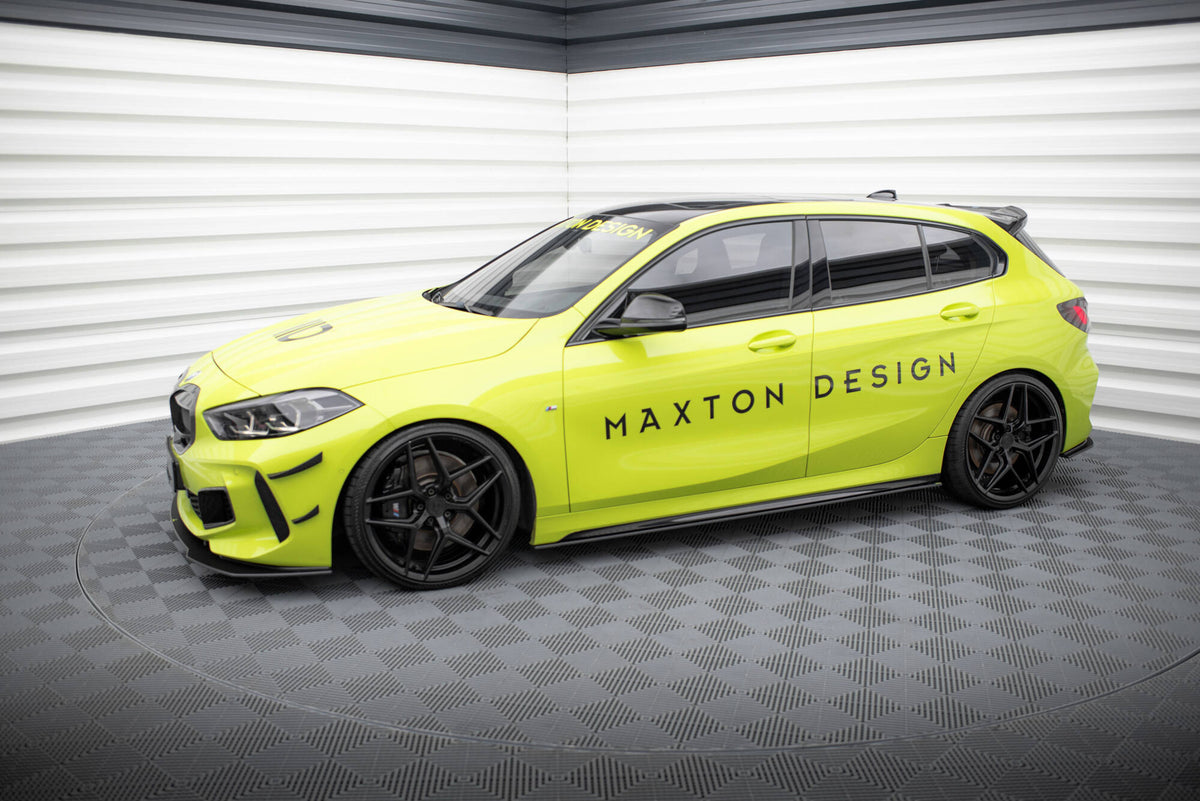 Sideskjørt BMW M135i F40 ABS – høyre side nærbilde