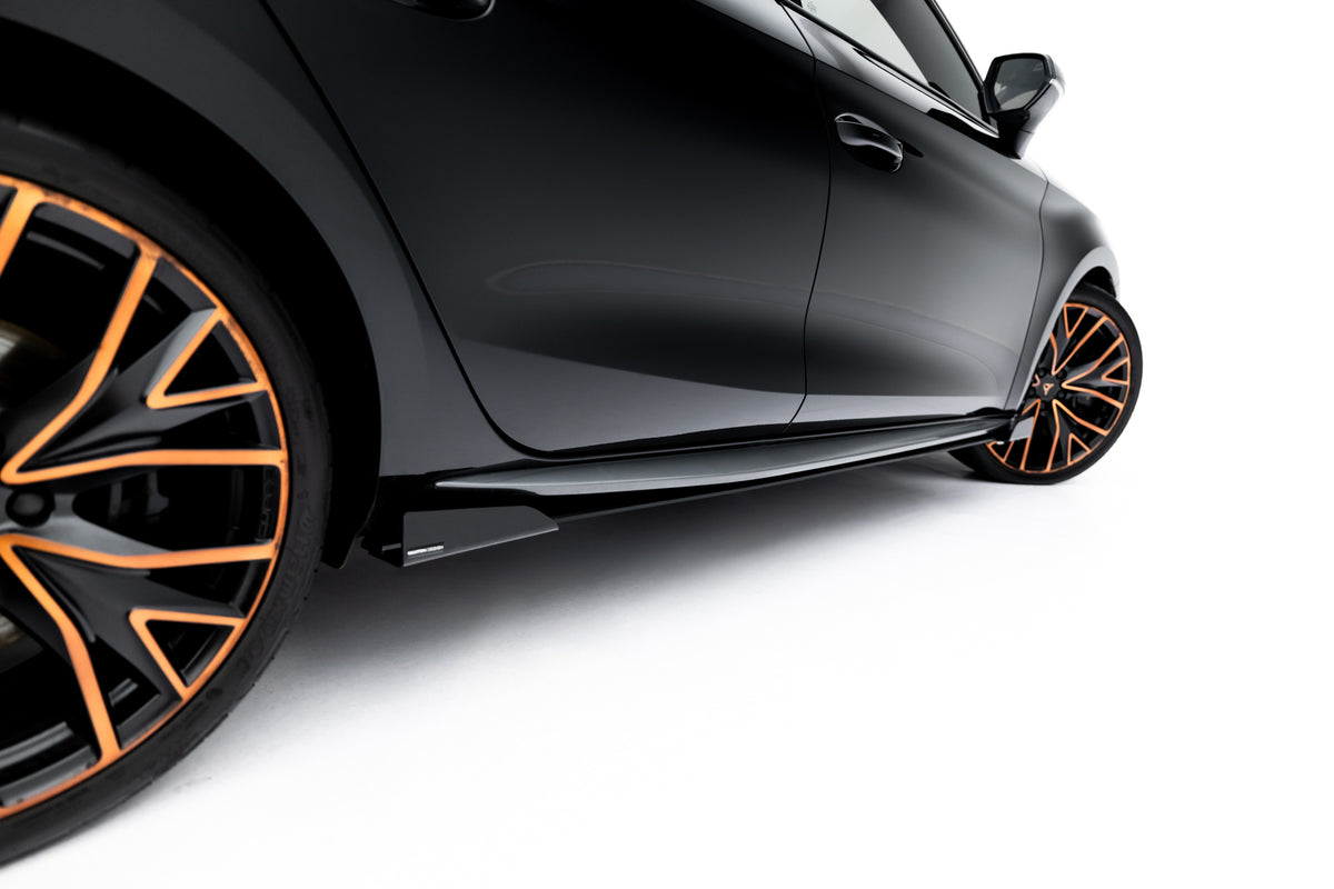 Maxton Design sideskjørt diffuser i matt svart til Cupra Leon Aero Mk1 Facelift