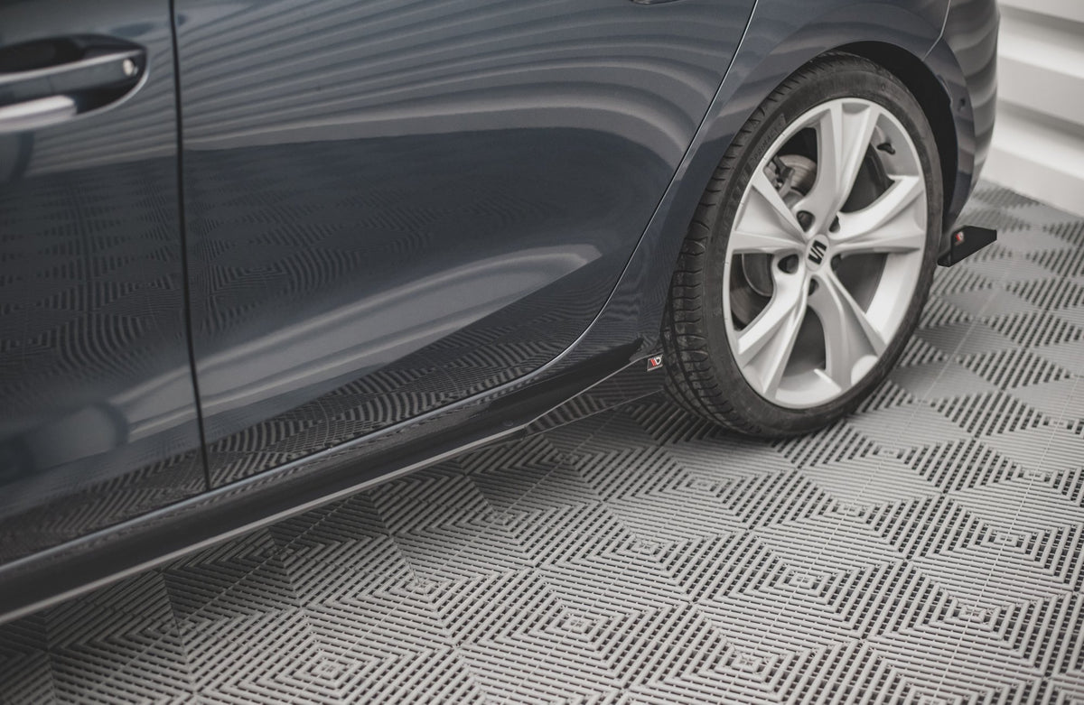 Street Pro sideskjørt diffusorer med flaps til Seat Leon FR Mk4, sett fra siden