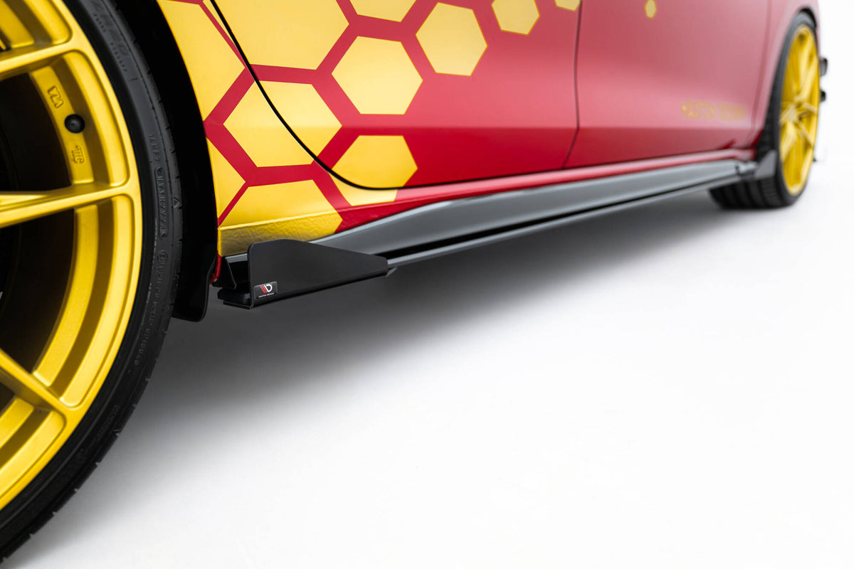 Sideskjørt diffusers Golf GTI Clubsport Mk8 Facelift montert langs bilens side