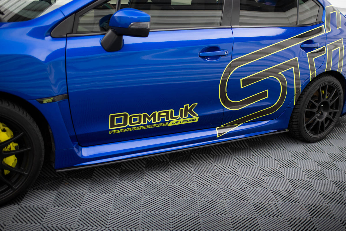 Street Pro sideskjørt diffusorer til Subaru WRX STI Mk1 sett i skrå vinkel forfra
