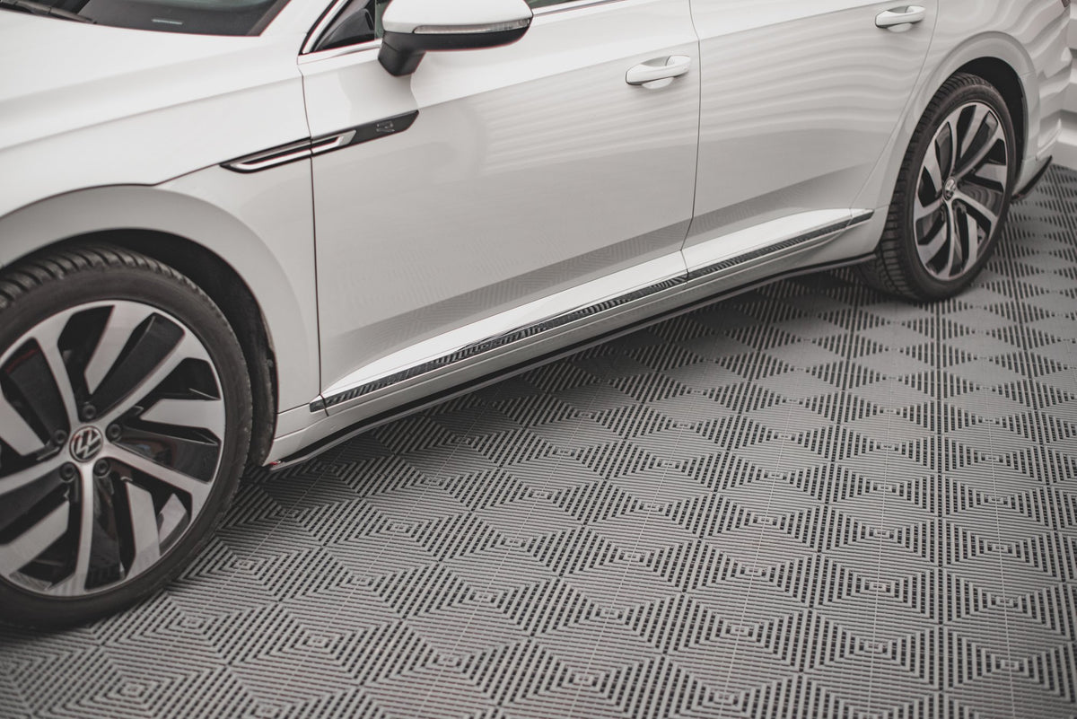 Street Pro sideskjørt diffusorer V.1 for VW Arteon R-Line Facelift sett fra siden