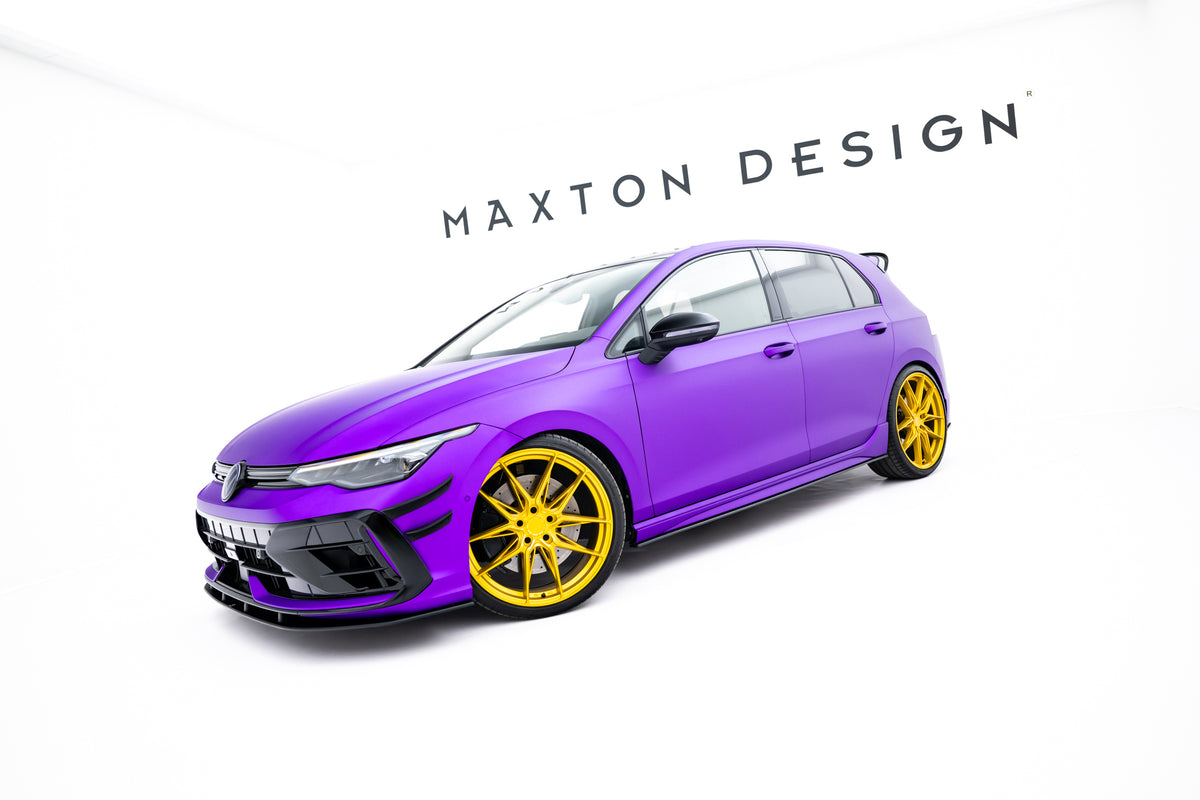 Nærbilde av matt ABS-overflate på sideskjørt diffuser til Golf R Mk8