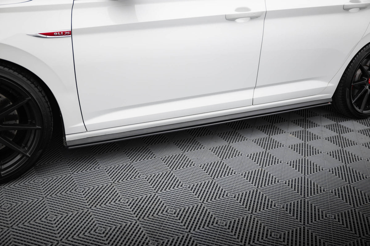Street Pro sideskjørt diffusorer for VW Jetta GLI MK7 sett ovenfra på flate