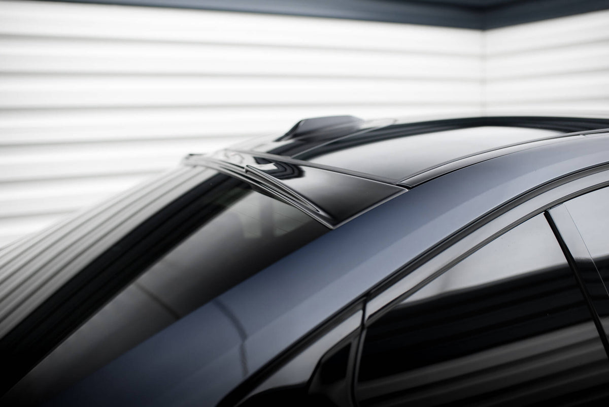 Spoiler BMW G60 M-pakke ABS nedenfra, monteringsdetaljer synlige – Maxton Design