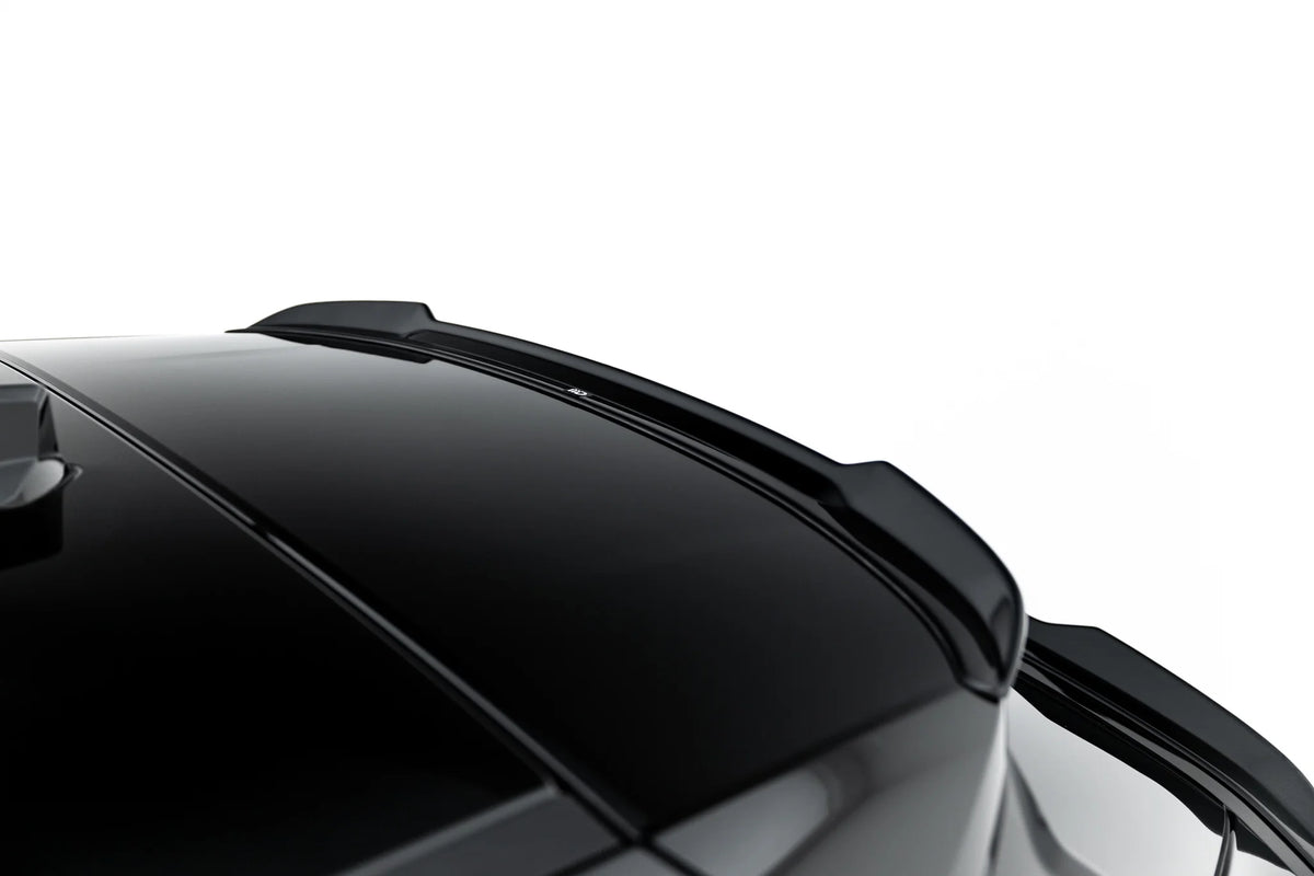 Blank sort spoiler cap til Alfa Romeo Junior Mk1 sett fra siden