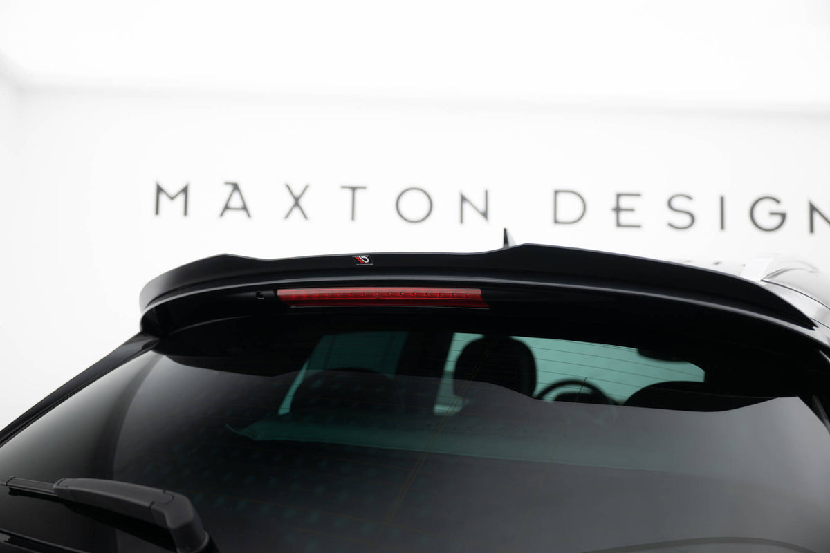 Front spoiler cap V2 til Maserati Levante GT i sort ABS-plast, sett forfra