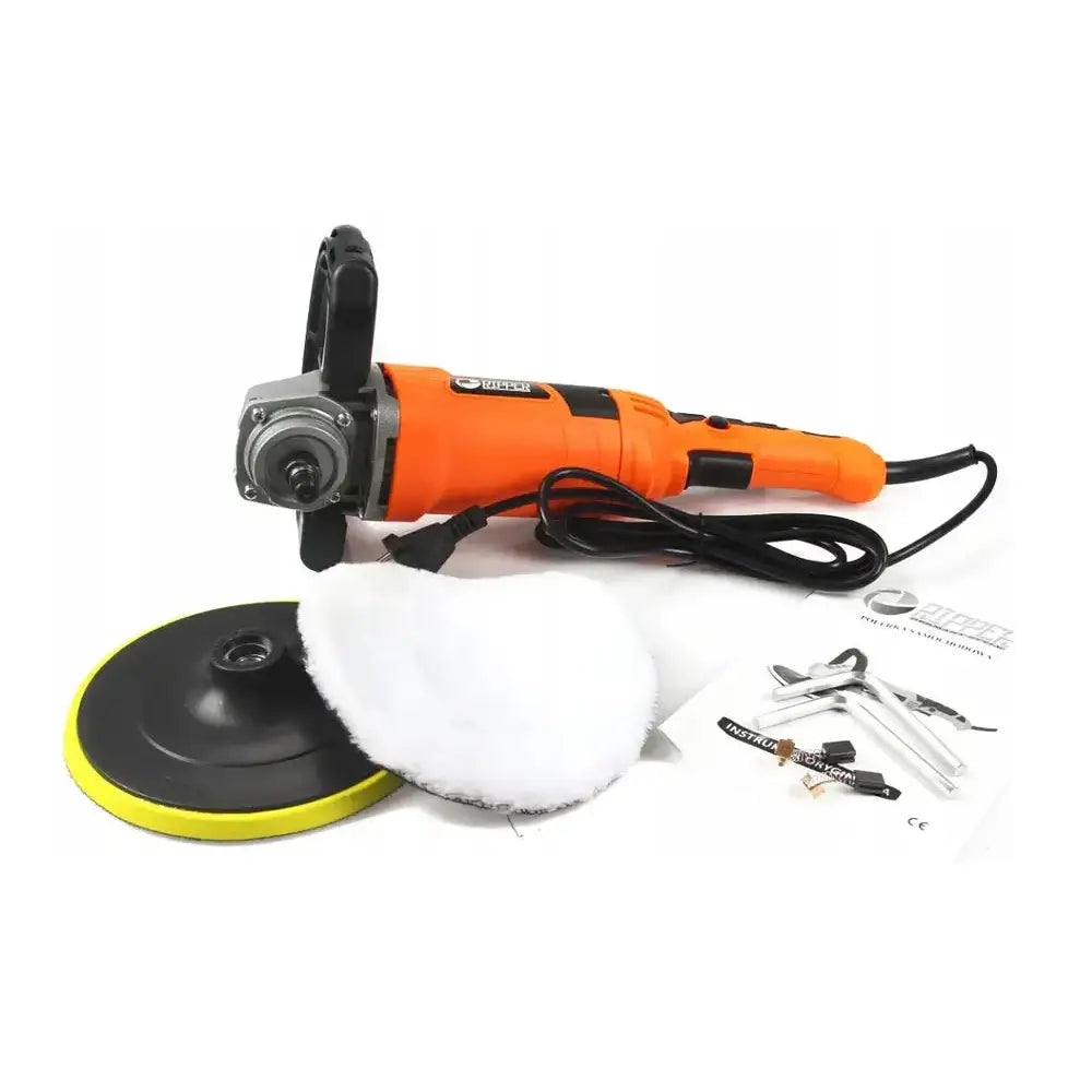 Poleringsmaskin med tilbehør, sidevisning av oransje og svart maskin, poleringspute, skiver og manual.
