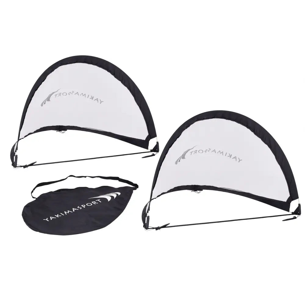 Pop-up portabel port 120x80 cm, to sammenleggbare mål med svart bæreveske sett fra skrå vinkel.