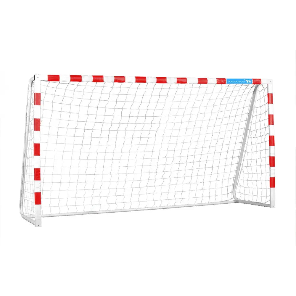 Port Mars håndballmål 300x200 cm, rød-hvit ramme og hvitt nett, sett skrått forfra mot hvit bakgrunn.