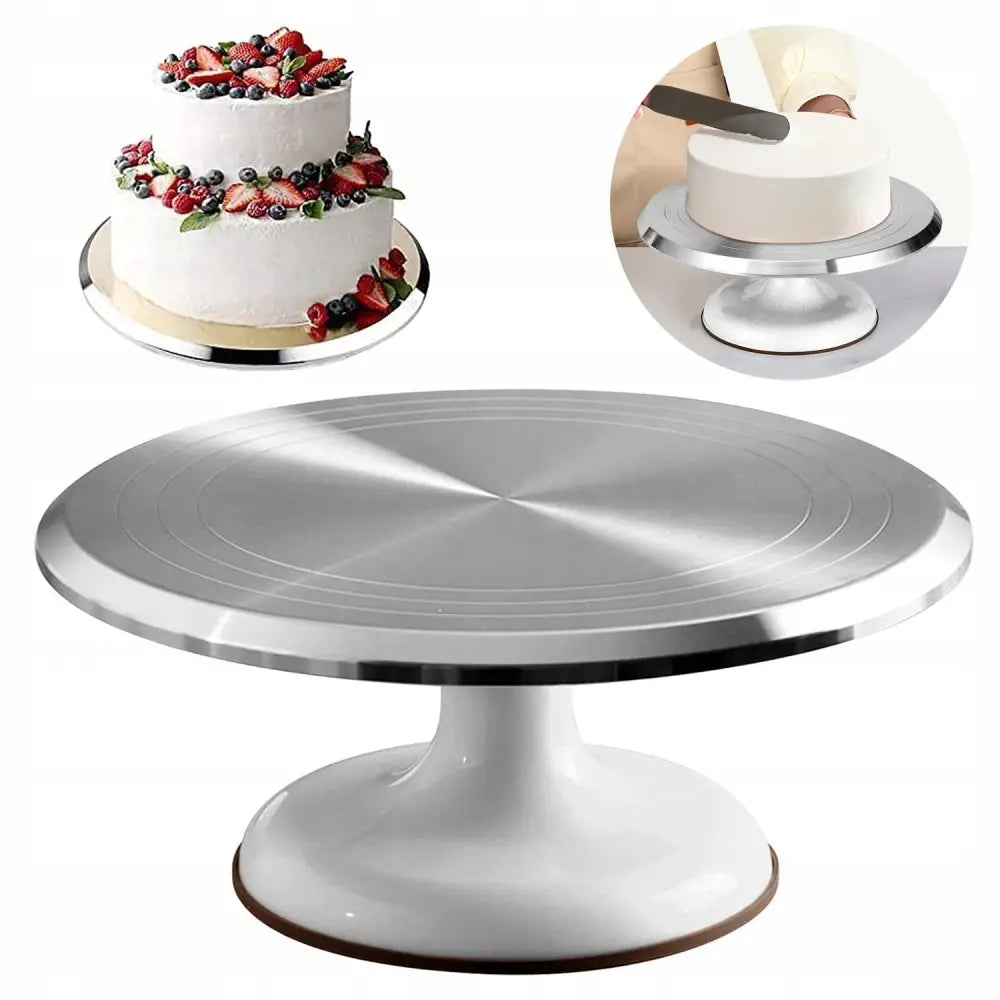 Profesjonell roterende kakeholder i metall, skråvisning med rillemønstret overflate og brukseksempler med kake.