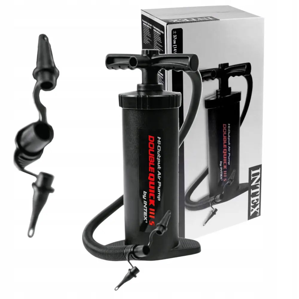 Pumpe til gummibåtsett, frontvisning av svart plastpumpe med røde detaljer, slange, munnstykker og original eske.