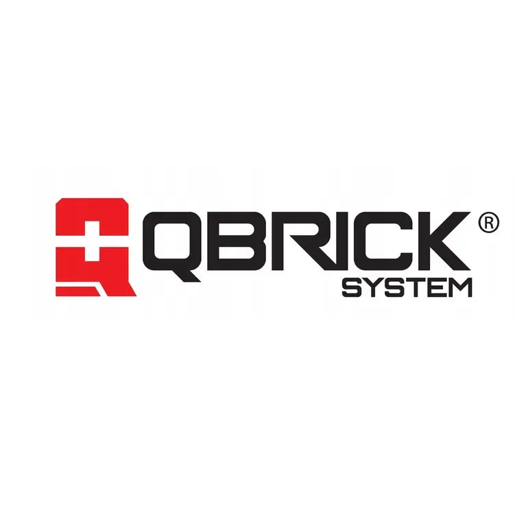 Qbrick System Prime Sett 2-logo med rødt symbol og svart tekst på hvit bakgrunn.