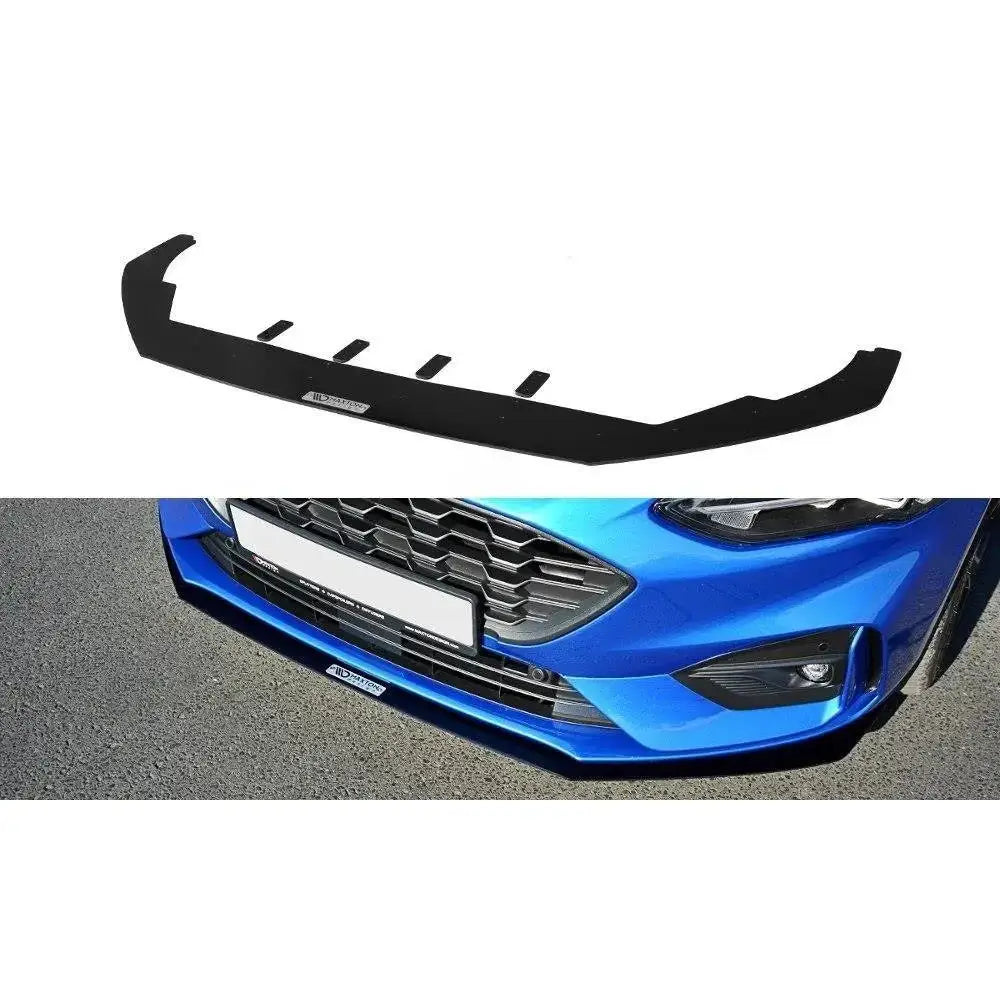Frontspoiler til Ford Focus ST / St-Line MK4, sort plast, montert under støtfanger på blå bil.
